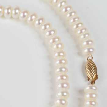 Freshwater Uniform Necklace